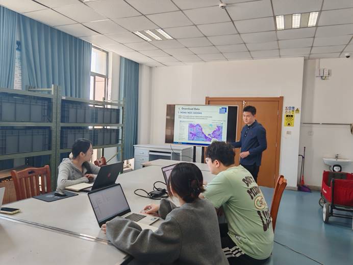 会议室里的人们AI 生成的内容可能不正确。